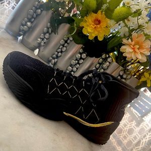 Size 8 basketball shoes